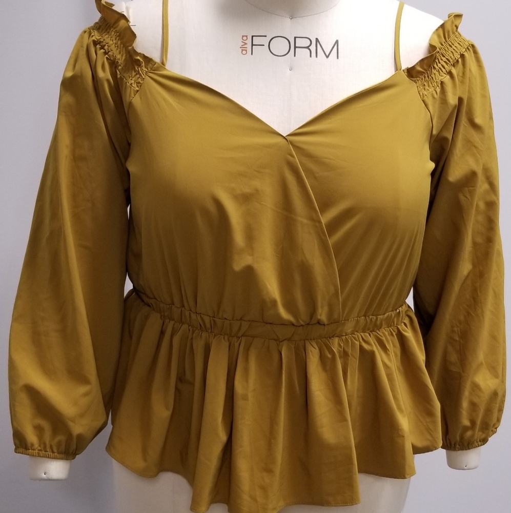 2X Zenobia brand - Cold Shoulder Peplum